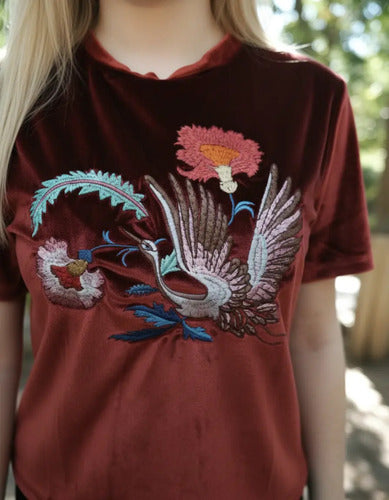 Remera De Chifón Bordada