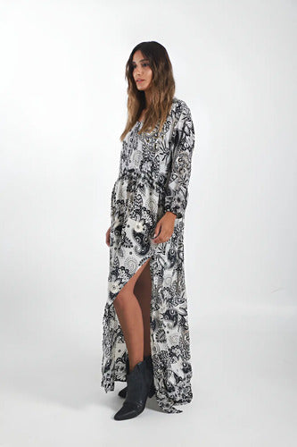 Vestido De Seda Hindú Largo Modelo Amplio Mod. 31 Blanco Con Negro 1 Estampado Único