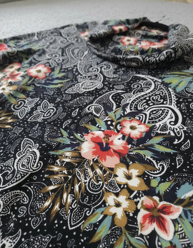 Vestido De Lanilla Estampado Negro Flores Rojas Estampado M