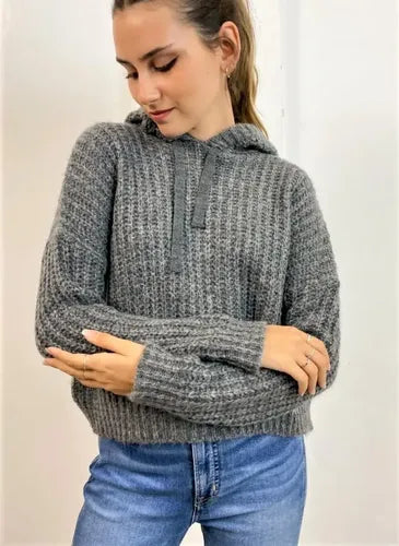 Sweater Tejido Con Capucha Corto Oversize Gris Oscuro Único