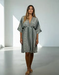Vestido De Seda Hindú Corto Amplio Mod. 41 Gris Oscuro Estampado Único