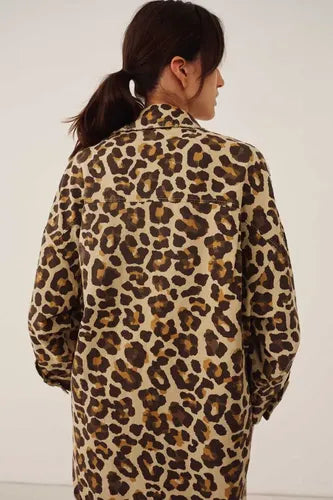 Camisaco Saco Campera Gabardina Animal Print Amplio Marrón Único Animal Print