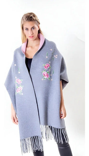 Ruana Poncho Capa  Mangas Tipo Puño Importada Bordada