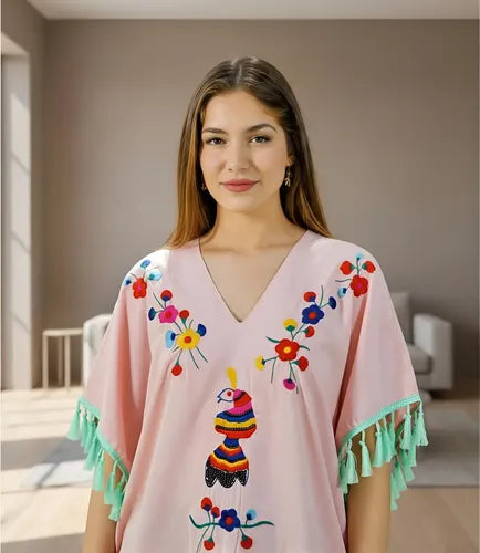 Túnica Poncho Blusa Grande Bordada Importada Amplia Rosa Bordado Único